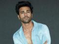 Pulkit Samrat will wear bangles if 'Laxmmi Bomb' isn't bumper hit - Hindi News | Pulkit Samrat will wear bangles if 'Laxmmi Bomb' isn't bumper hit | Latest lifestyle News at Lokmattimes.com
