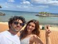 Kriti Sanon, Kartik Aaryan wrap up Mauritius shoot schedule of 'Shehzada' - Hindi News | Kriti Sanon, Kartik Aaryan wrap up Mauritius shoot schedule of 'Shehzada' | Latest maharashtra News at Lokmattimes.com