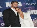 Here's how Chris Hemsworth, his wife 'unintentionally' stocked toilet paper - Hindi News | Here's how Chris Hemsworth, his wife 'unintentionally' stocked toilet paper | Latest entertainment News at Lokmattimes.com