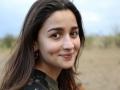 Ranbir Kapoor turns photographer for girlfriend Alia Bhatt - Hindi News | Ranbir Kapoor turns photographer for girlfriend Alia Bhatt | Latest maharashtra News at Lokmattimes.com
