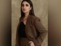 Parineeti Chopra's mother dedicates painting to celebrate actor's 'The Girl On The Train' - Hindi News | Parineeti Chopra's mother dedicates painting to celebrate actor's 'The Girl On The Train' | Latest entertainment News at Lokmattimes.com