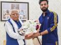 Elvish Yadav meets Haryana CM after 'Bigg Boss OTT 2' win - Hindi News | Elvish Yadav meets Haryana CM after 'Bigg Boss OTT 2' win | Latest politics News at Lokmattimes.com