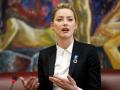 Amber Heard's lawyers call for mistrial alleging wrong juror was present during Johnny Depp's trial proceedings - Hindi News | Amber Heard's lawyers call for mistrial alleging wrong juror was present during Johnny Depp's trial proceedings | Latest entertainment News at Lokmattimes.com