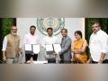 Andhra Pradesh signs MoU with Cambridge University to improve English proficiency of teachers, students - Hindi News | Andhra Pradesh signs MoU with Cambridge University to improve English proficiency of teachers, students | Latest national News at Lokmattimes.com