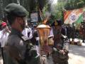 Swarnim Vijay Varsh victory flame ceremony held at J-K's Baramulla - Hindi News | Swarnim Vijay Varsh victory flame ceremony held at J-K's Baramulla | Latest national News at Lokmattimes.com