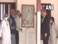UK Prime Minister visits Sabarmati Ashram in Ahmedabad - Hindi News | UK Prime Minister visits Sabarmati Ashram in Ahmedabad | Latest international News at Lokmattimes.com