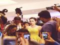 Karisma Kapoor shares picture from 'the days of live events and crowded rooms' - Hindi News | Karisma Kapoor shares picture from 'the days of live events and crowded rooms' | Latest maharashtra News at Lokmattimes.com
