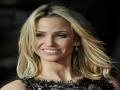 Singer Sarah Harding dies at 39 from breast cancer - Hindi News | Singer Sarah Harding dies at 39 from breast cancer | Latest entertainment News at Lokmattimes.com