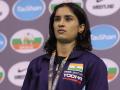 Vinesh Phogat pulls out of Asian Games due to injury, set to undergo knee surgery in Mumbai - Hindi News | Vinesh Phogat pulls out of Asian Games due to injury, set to undergo knee surgery in Mumbai | Latest other-sports News at Lokmattimes.com