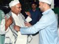 Nitish sees off Tejashwi to his car at JD-U's Iftar party - Hindi News | Nitish sees off Tejashwi to his car at JD-U's Iftar party | Latest politics News at Lokmattimes.com