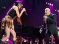 Billy Joel welcomes Olivia Rodrigo for 'Uptown Girl' at Madison Square Garden - Hindi News | Billy Joel welcomes Olivia Rodrigo for 'Uptown Girl' at Madison Square Garden | Latest entertainment News at Lokmattimes.com
