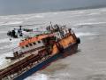 Coast Guard saves 16 crew of sinking ship off Raigad - Hindi News | Coast Guard saves 16 crew of sinking ship off Raigad | Latest maharashtra News at Lokmattimes.com