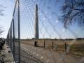 Man charged for vandalising base of Washington Monument - Hindi News | Man charged for vandalising base of Washington Monument | Latest international News at Lokmattimes.com