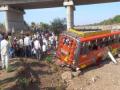 Death toll in MP bus accident rise to 22 - Hindi News | Death toll in MP bus accident rise to 22 | Latest national News at Lokmattimes.com