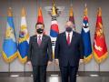 S.Korean Def Min holds talks with US Navy chief - Hindi News | S.Korean Def Min holds talks with US Navy chief | Latest politics News at Lokmattimes.com