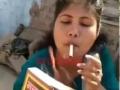 Woman sets Manusmriti on fire, lights cigarette with it - Hindi News | Woman sets Manusmriti on fire, lights cigarette with it | Latest politics News at Lokmattimes.com