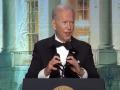 Sleepy Joe turns funny Joe at White House Correspondents' Dinner - Hindi News | Sleepy Joe turns funny Joe at White House Correspondents' Dinner | Latest international News at Lokmattimes.com