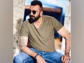 Sanjay Dutt receives COVID-19 vaccine shot in Mumbai - Hindi News | Sanjay Dutt receives COVID-19 vaccine shot in Mumbai | Latest entertainment News at Lokmattimes.com
