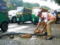 B'luru pothole menace: Karnataka High Court pulls up ruling BJP - Hindi News | B'luru pothole menace: Karnataka High Court pulls up ruling BJP | Latest politics News at Lokmattimes.com