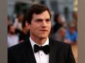 'Their media is lying', says Ashton Kutcher on Russia-Ukraine crisis - Hindi News | 'Their media is lying', says Ashton Kutcher on Russia-Ukraine crisis | Latest entertainment News at Lokmattimes.com