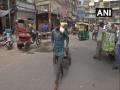 Daily wage workers in Delhi's Khari Baoli market hit hard by lockdowns - Hindi News | Daily wage workers in Delhi's Khari Baoli market hit hard by lockdowns | Latest national News at Lokmattimes.com