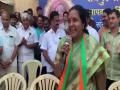 BJP candidate from Coimbatore South plays volleyball with north Indians, urges for votes - Hindi News | BJP candidate from Coimbatore South plays volleyball with north Indians, urges for votes | Latest politics News at Lokmattimes.com