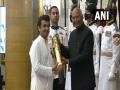 Sonu Nigam receives Padma Shri from President Kovind - Hindi News | Sonu Nigam receives Padma Shri from President Kovind | Latest entertainment News at Lokmattimes.com