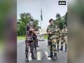 BSF exchanges sweets with Bangladesh forces on 75th Independence Day - Hindi News | BSF exchanges sweets with Bangladesh forces on 75th Independence Day | Latest national News at Lokmattimes.com