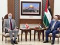 Palestinian President meets Canadian FM in Ramallah - Hindi News | Palestinian President meets Canadian FM in Ramallah | Latest politics News at Lokmattimes.com