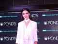 Amy Jackson shares picture with her 'lockdown buddy' - Hindi News | Amy Jackson shares picture with her 'lockdown buddy' | Latest entertainment News at Lokmattimes.com