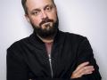 Grammy 2022: Presenter Nate Bargatze wears helmet onstage, jokes on Will Smith slap - Hindi News | Grammy 2022: Presenter Nate Bargatze wears helmet onstage, jokes on Will Smith slap | Latest entertainment News at Lokmattimes.com