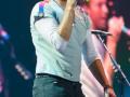 Chris Martin having a hard time over his 'religious upbringing' - Hindi News | Chris Martin having a hard time over his 'religious upbringing' | Latest entertainment News at Lokmattimes.com