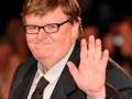Oscar-winning filmmaker Michael Moore wants 2nd amendment scrapped - Hindi News | Oscar-winning filmmaker Michael Moore wants 2nd amendment scrapped | Latest politics News at Lokmattimes.com