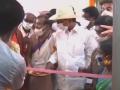 With scissors not available, KCR pulls off ribbon - Hindi News | With scissors not available, KCR pulls off ribbon | Latest politics News at Lokmattimes.com