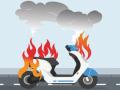 E-scooty catches fire, rider escapes - Hindi News | E-scooty catches fire, rider escapes | Latest national News at Lokmattimes.com