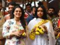 Back from Dubai, Nysa joins mom Kajol for a Siddhivinayak Temple visit - Hindi News | Back from Dubai, Nysa joins mom Kajol for a Siddhivinayak Temple visit | Latest entertainment News at Lokmattimes.com