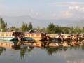 J&K provides relief to houseboat owners, shikarawalas - Hindi News | J&K provides relief to houseboat owners, shikarawalas | Latest politics News at Lokmattimes.com