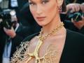 Topless Bella Hadid gets spray-on dress on runway - Hindi News | Topless Bella Hadid gets spray-on dress on runway | Latest lifestyle News at Lokmattimes.com