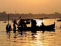 Lockdown continues for boatmen in UP - Hindi News | Lockdown continues for boatmen in UP | Latest health News at Lokmattimes.com