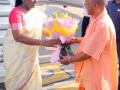 Draupadi Murmu arrives in Lucknow to a warm welcome - Hindi News | Draupadi Murmu arrives in Lucknow to a warm welcome | Latest politics News at Lokmattimes.com