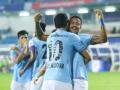 ISL: Mumbai City FC thrash Jamshedpur FC 4-2 to remain on top - Hindi News | ISL: Mumbai City FC thrash Jamshedpur FC 4-2 to remain on top | Latest football News at Lokmattimes.com