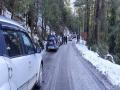 Cars skidding on ice covered roads cause traffic jams in Shimla - Hindi News | Cars skidding on ice covered roads cause traffic jams in Shimla | Latest national News at Lokmattimes.com