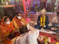 Shivraj Singh Chouhan performs 'Kanyadaan' of his adopted daughters - Hindi News | Shivraj Singh Chouhan performs 'Kanyadaan' of his adopted daughters | Latest national News at Lokmattimes.com