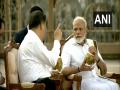 Bonhomie on display; PM Modi, Xi enjoy coconut water at Panch Rathas complex - Hindi News | Bonhomie on display; PM Modi, Xi enjoy coconut water at Panch Rathas complex | Latest national News at Lokmattimes.com