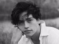 Cole Sprouse talks about death threats from 'Riverdale' fans over Lili Reinhart split - Hindi News | Cole Sprouse talks about death threats from 'Riverdale' fans over Lili Reinhart split | Latest international News at Lokmattimes.com