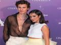 Shawn Mendes reveals having 'hard time with social media', after Camila Cabello breakup - Hindi News | Shawn Mendes reveals having 'hard time with social media', after Camila Cabello breakup | Latest entertainment News at Lokmattimes.com