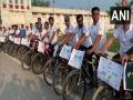 Cycle rally organised in Agartala to celebrate 'Azadi Ka Amrit Mahotsav' - Hindi News | Cycle rally organised in Agartala to celebrate 'Azadi Ka Amrit Mahotsav' | Latest national News at Lokmattimes.com