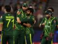 T20 World Cup: Wasim Jr, Shadab help Pakistan restrict Zimbabwe to 130/8 - Hindi News | T20 World Cup: Wasim Jr, Shadab help Pakistan restrict Zimbabwe to 130/8 | Latest cricket News at Lokmattimes.com