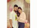 Kohli, Anushka share 1st pic of daughter 'Vamika' - Hindi News | Kohli, Anushka share 1st pic of daughter 'Vamika' | Latest cricket News at Lokmattimes.com
