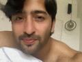 Shaheer Sheikh's father suffering from 'severe Covid infection', on ventilator - Hindi News | Shaheer Sheikh's father suffering from 'severe Covid infection', on ventilator | Latest entertainment News at Lokmattimes.com